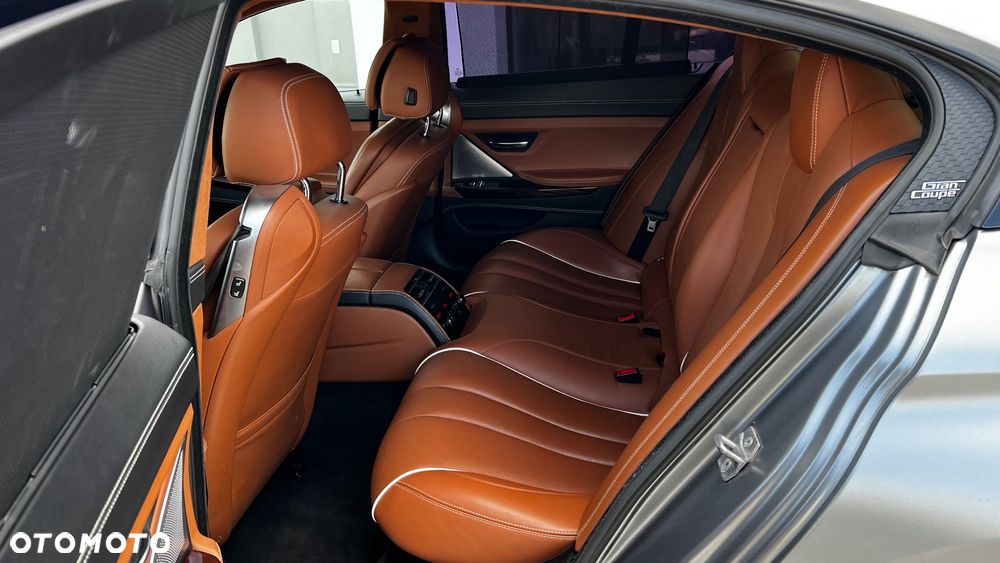 BMW Seria 6 650i - 7