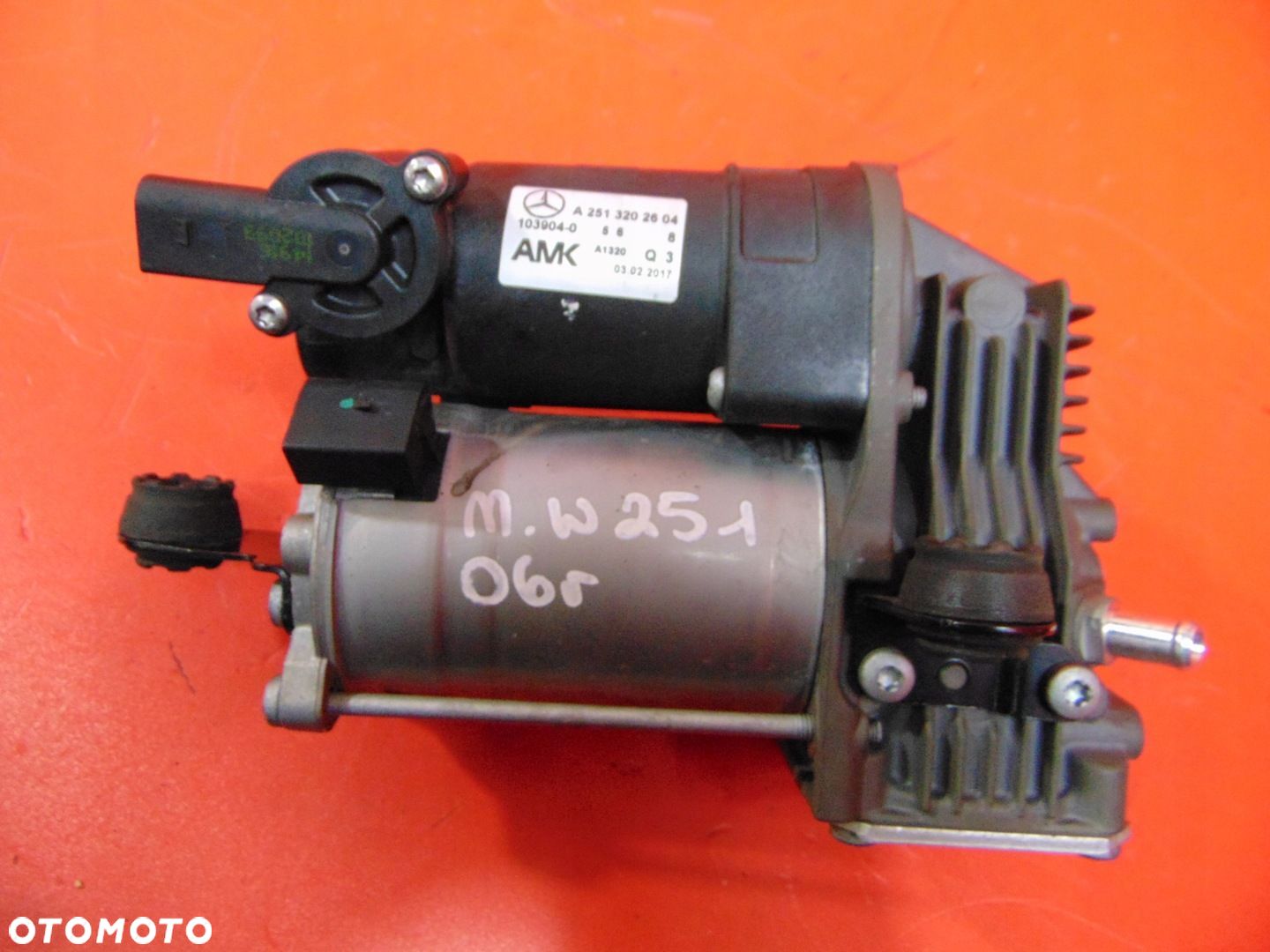 MERCEDES R-KLASA 251 W251 KOMPRESOR ZAWIESZENIA A2513202604 - 1