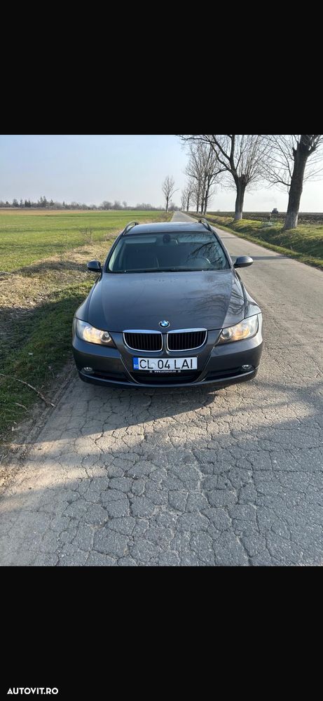 BMW Seria 3 318i - 1