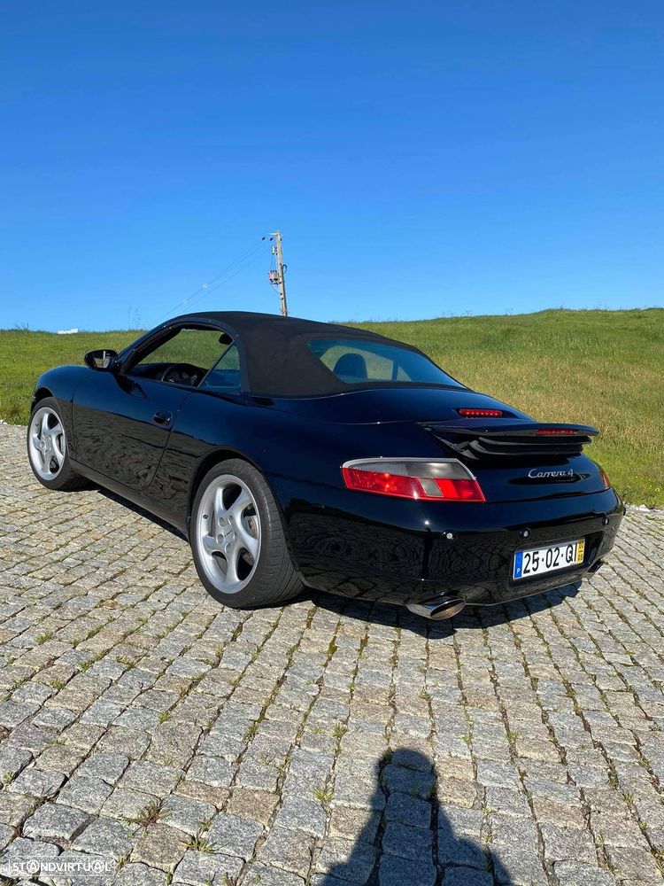 Porsche 911 Série F - 8