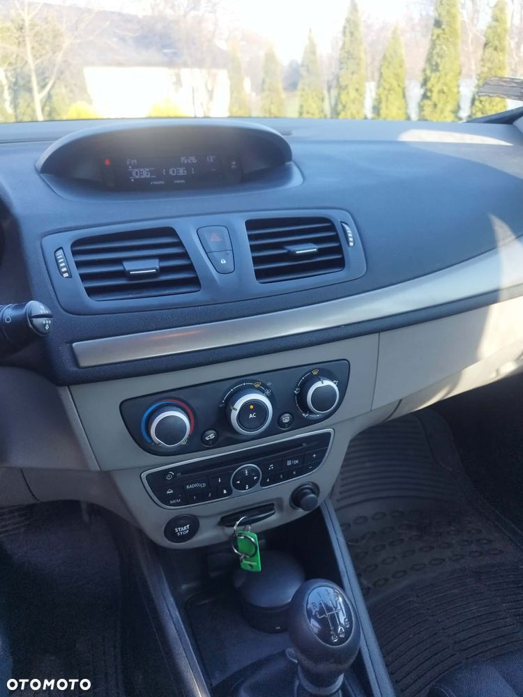 Renault Megane 1.6 16V 110 Expression - 6