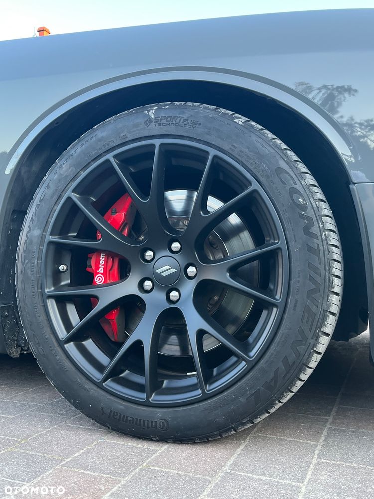 Dodge Challenger - 2