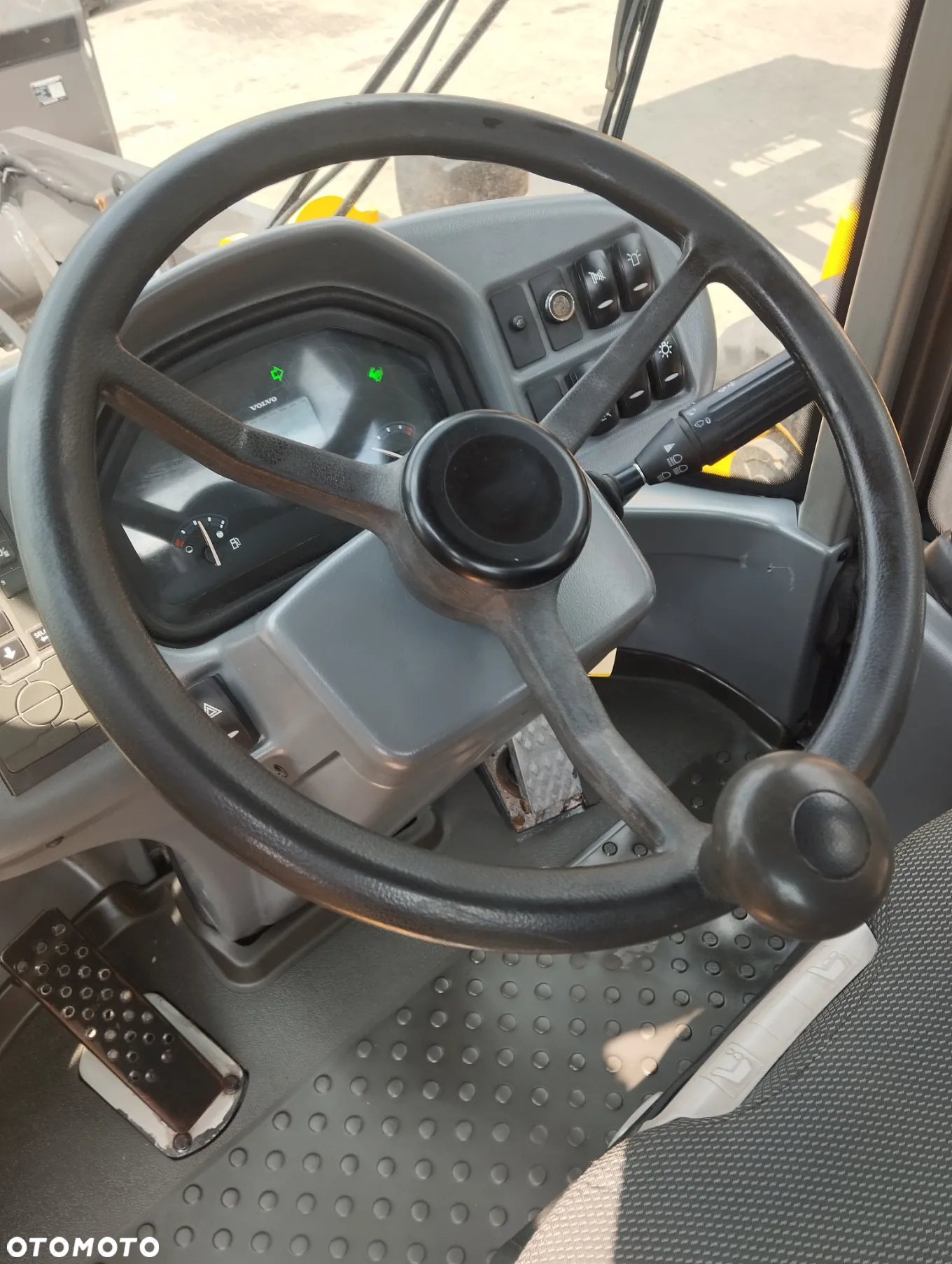 Volvo L35G - 12