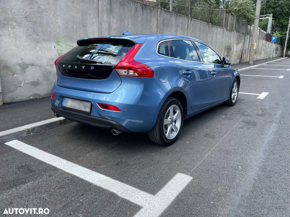 Volvo V40 D4 Momentum - 3