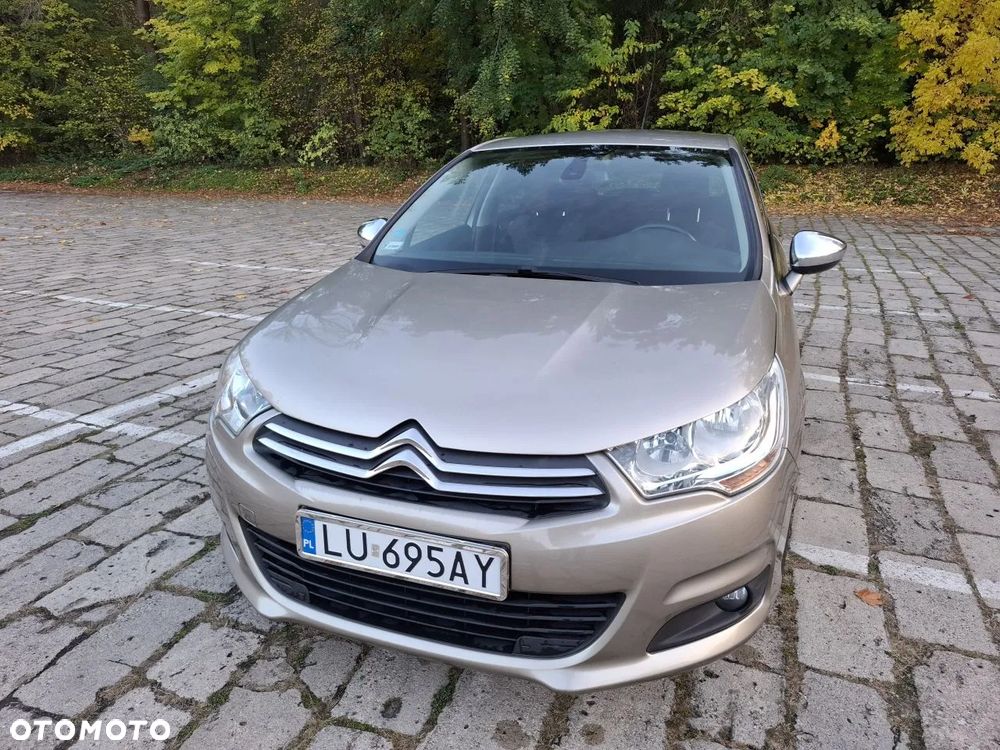Citroen C4 2015 photo 2