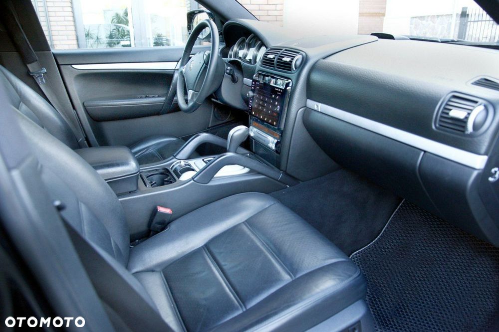 Porsche Cayenne - 7
