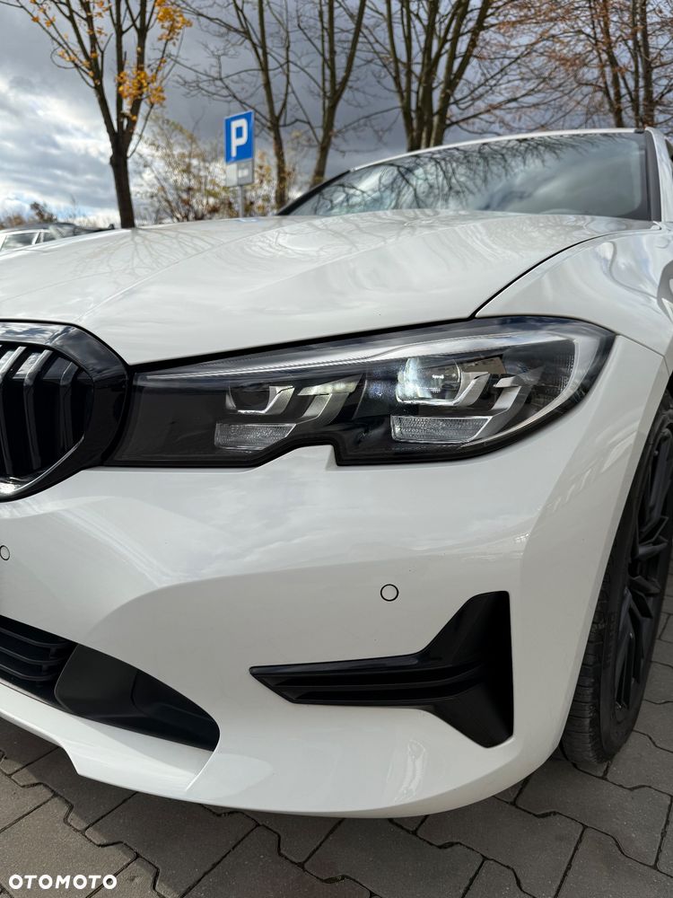 BMW Seria 3 318i Sport Line - 9