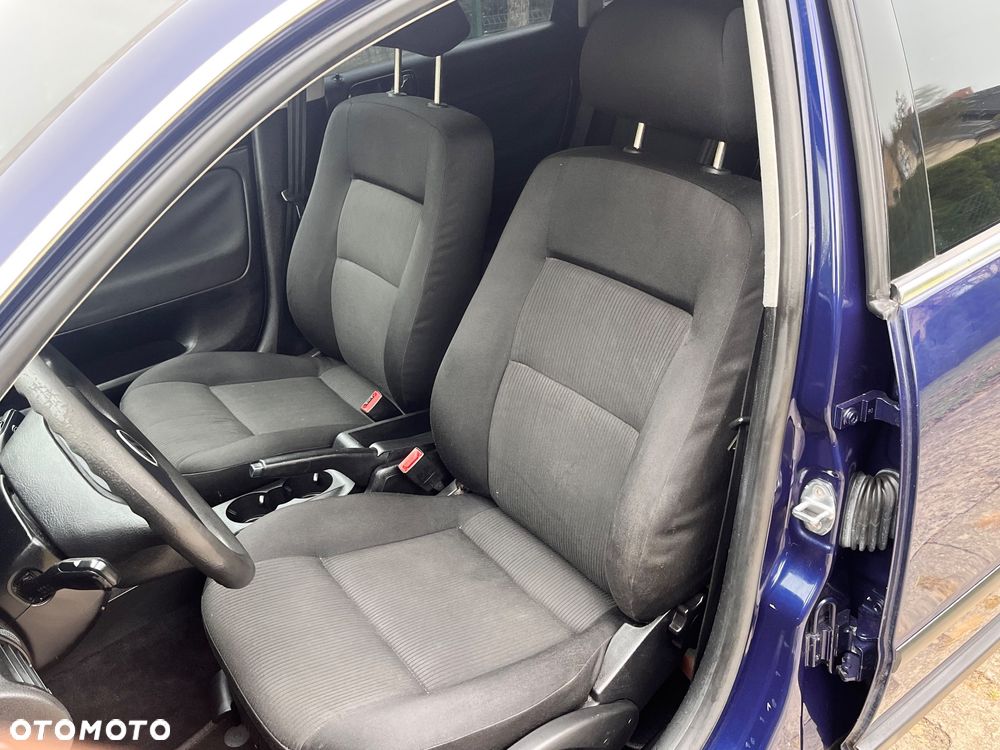 Volkswagen Passat 1.6 Trendline - 25