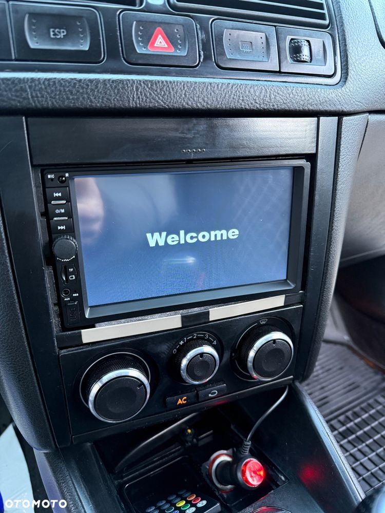 Volkswagen Golf 1.9 TDI Comfortline - 33