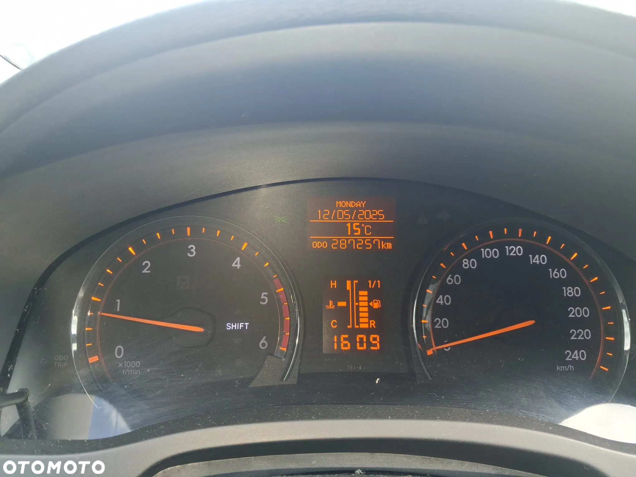 Toyota Avensis - 4