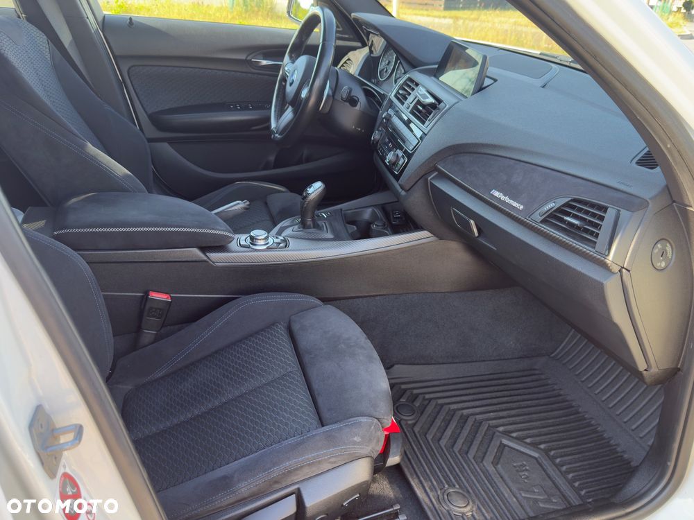 BMW Seria 1 120d xDrive M Sport sport - 18