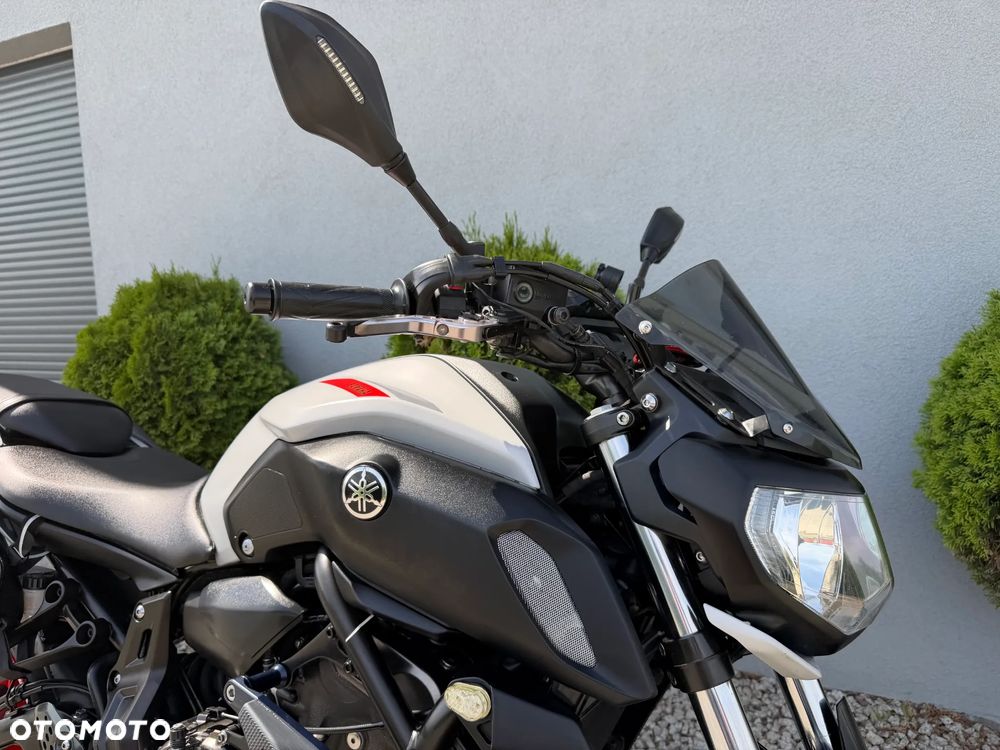Yamaha MT - 16