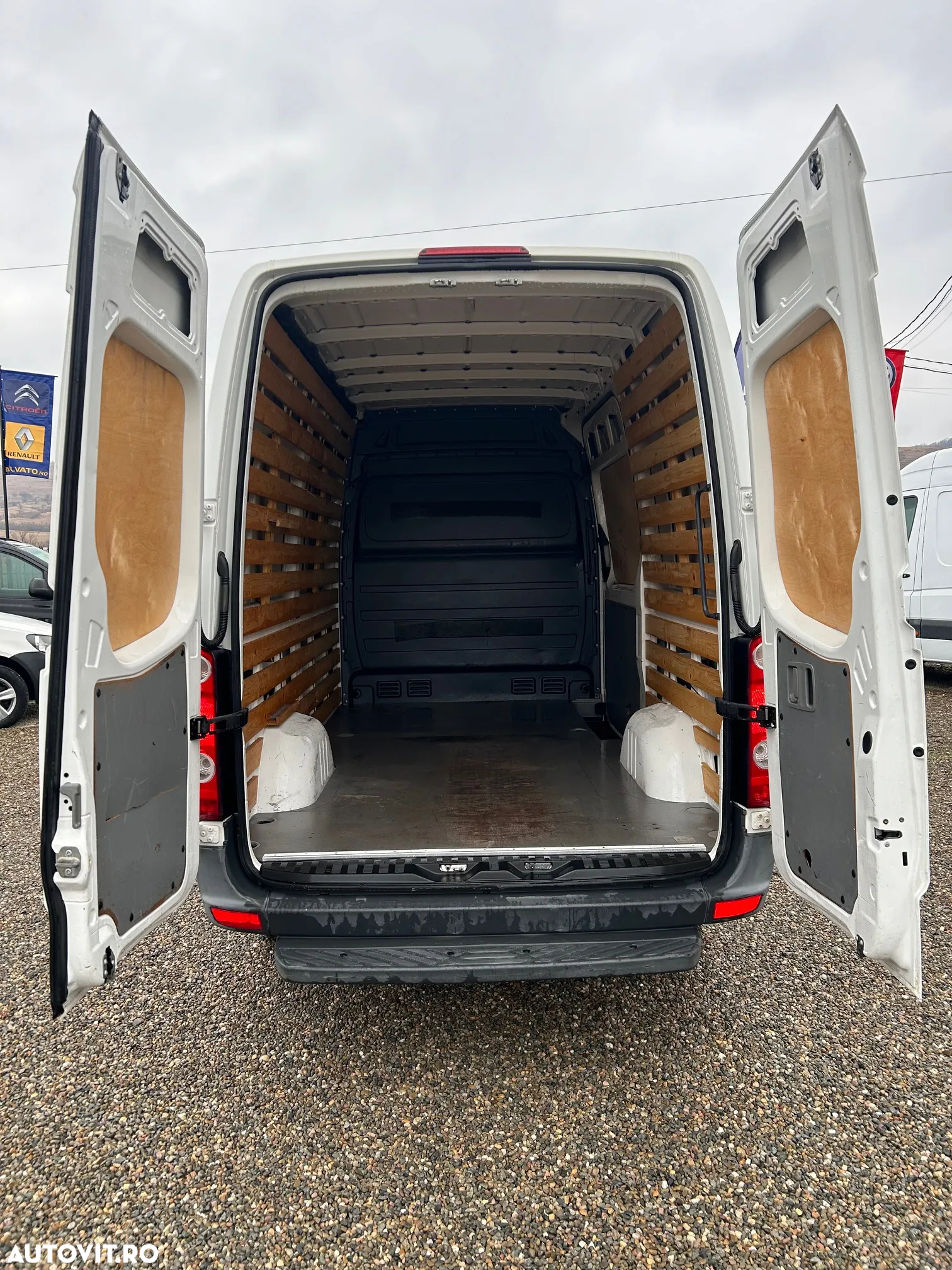 Volkswagen Crafter - 7