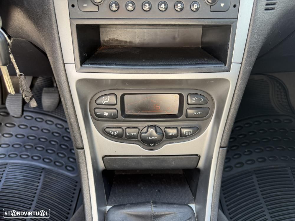 Peugeot 307 Break 1.4 HDi XS Premium - 17