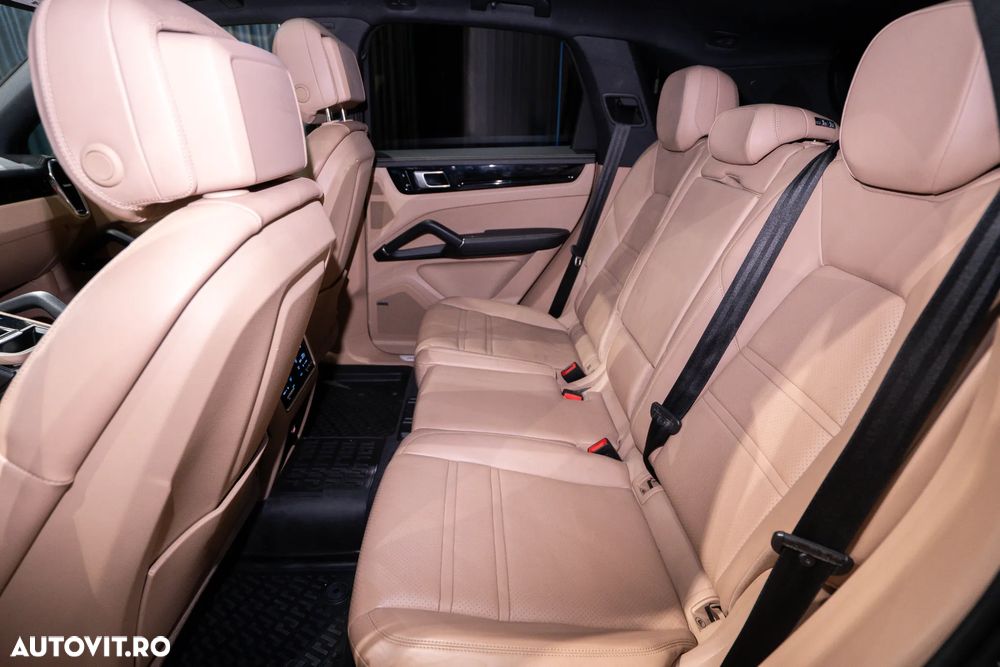 Porsche Cayenne Tiptronic S - 31