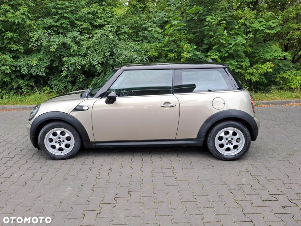 MINI Cooper 50 Mayfair - 2