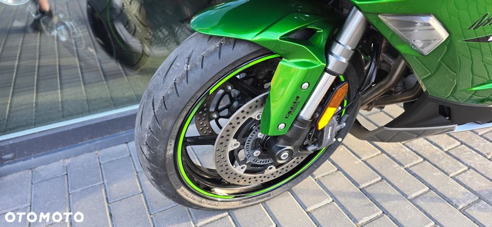Kawasaki Ninja 1000 SX - 27