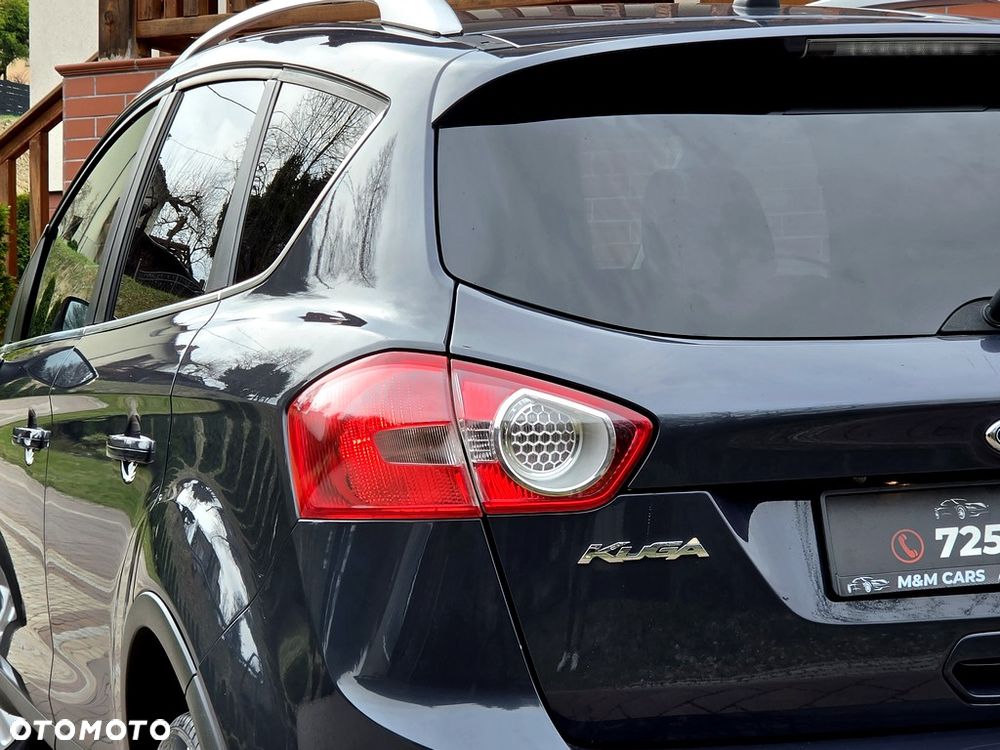 Ford Kuga 2.0 TDCi 2x4 Titanium - 14