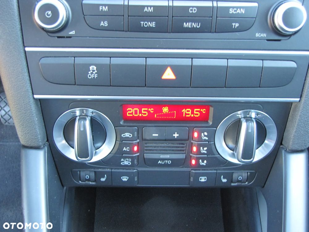 Audi A3 Sportback 1.6 Ambiente - 16