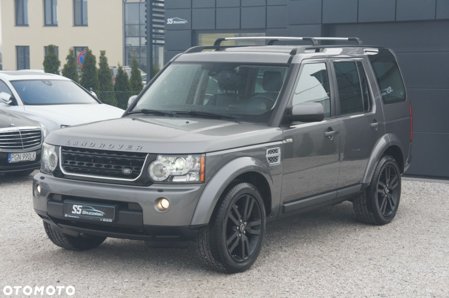 Land Rover Discovery - 4