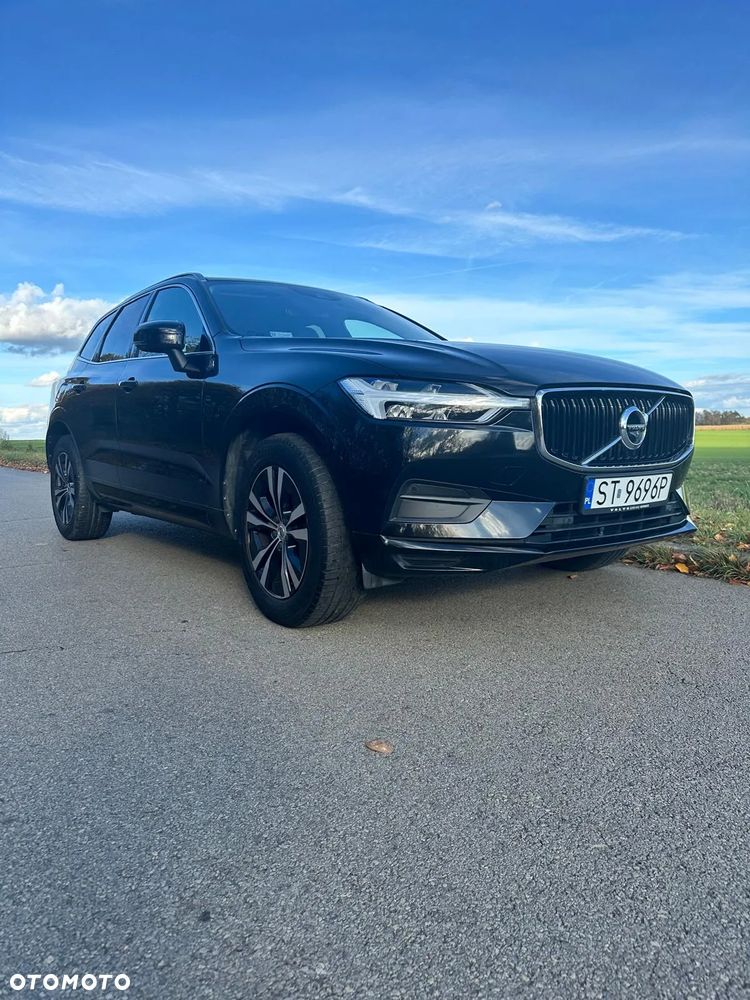 Volvo XC 60 T4 Momentum Pro - 1