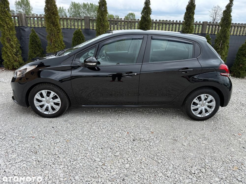 Peugeot 208 - 6
