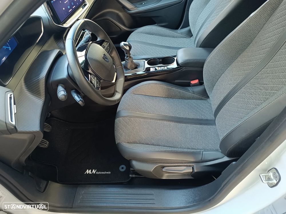 Peugeot 2008 1.2 PureTech Allure Pack - 14