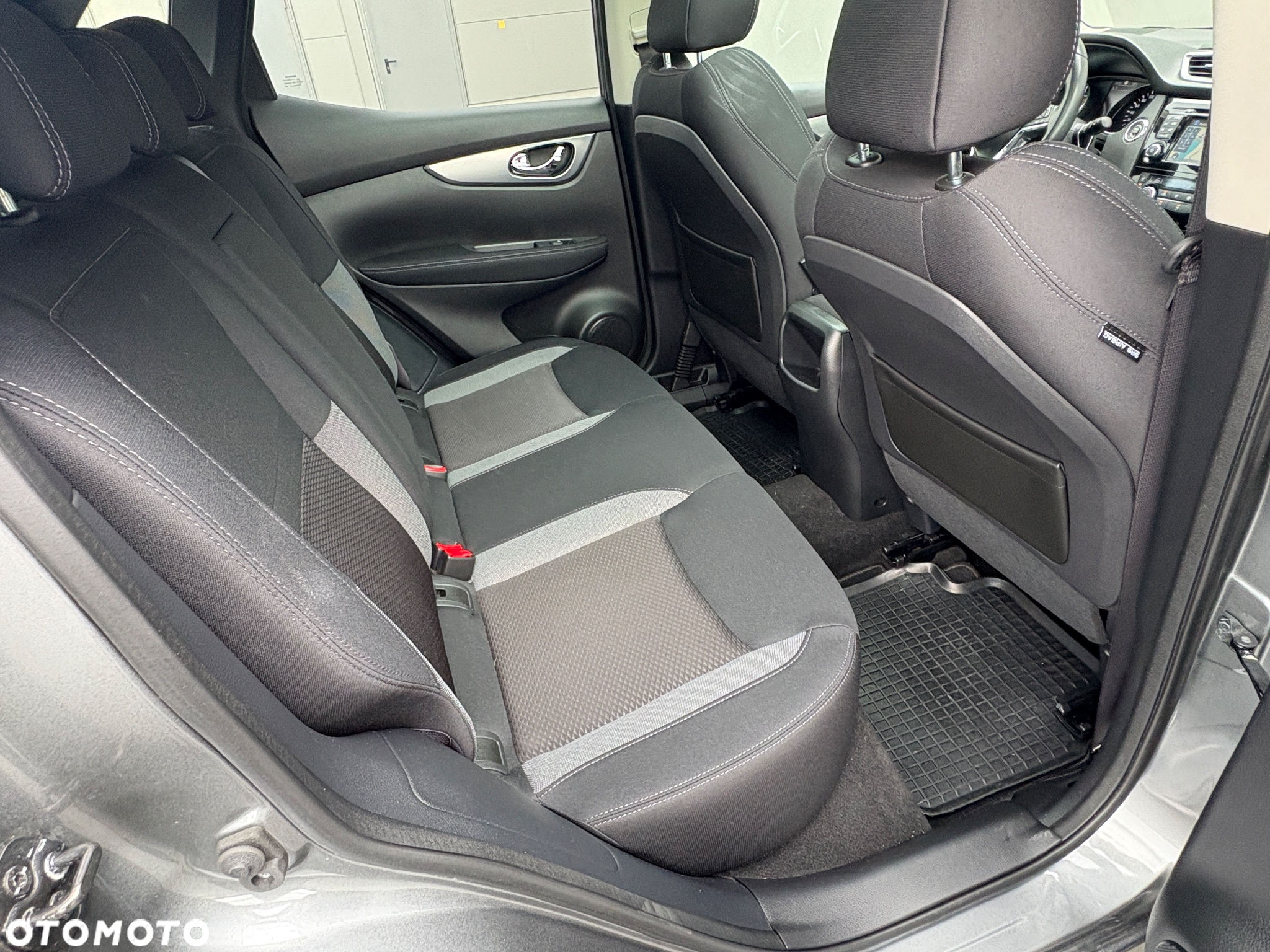 Nissan Qashqai 1.6 dCi Xtronic TEKNA - 20