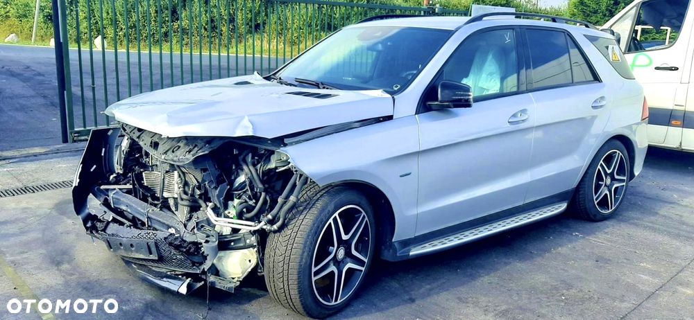 Mercedes-Benz GLE 500 e 4Matic 7G-TRONIC AMG Line - 2