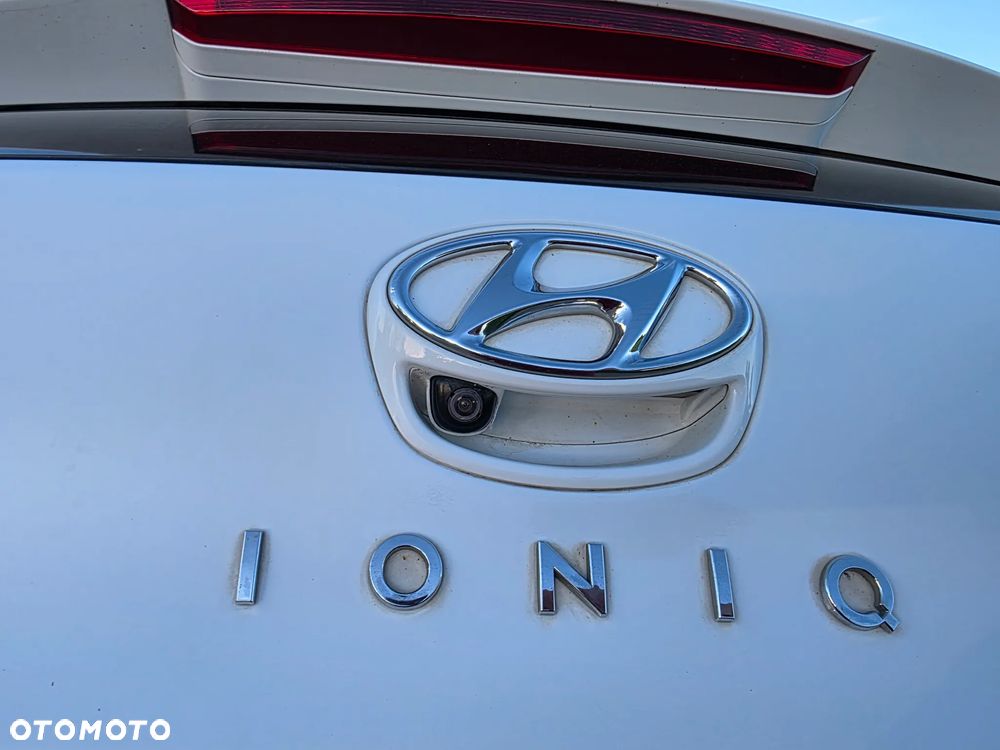 Hyundai IONIQ 1.6 GDI Premium - 13