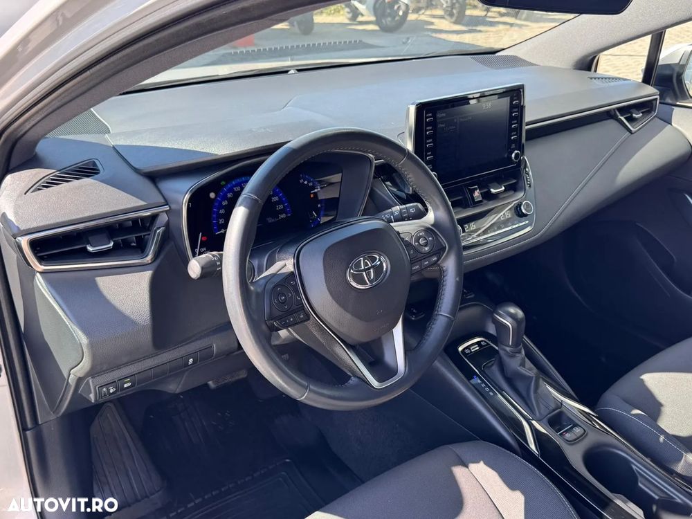 Toyota Corolla 1.8 HSD Dynamic - 9