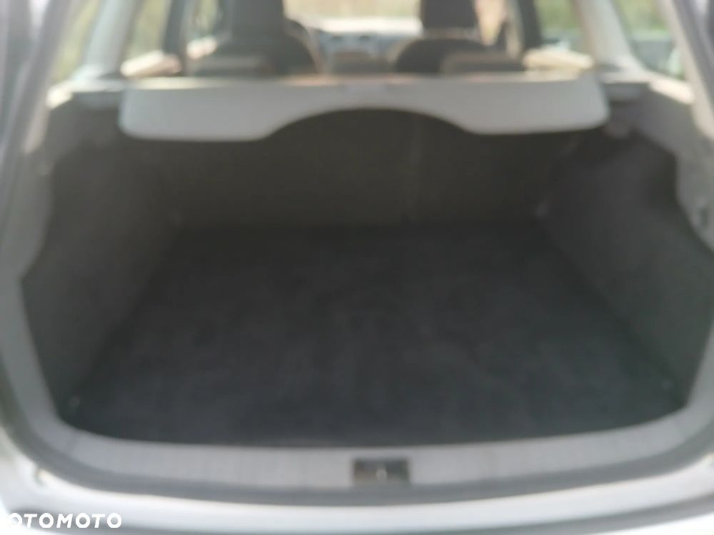 Ford Focus 1.6 16V Ambiente - 31