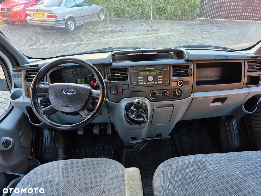Ford Transit - 8