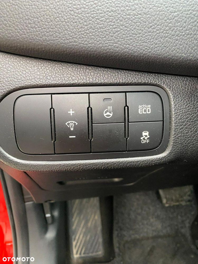 Kia Carens - 11