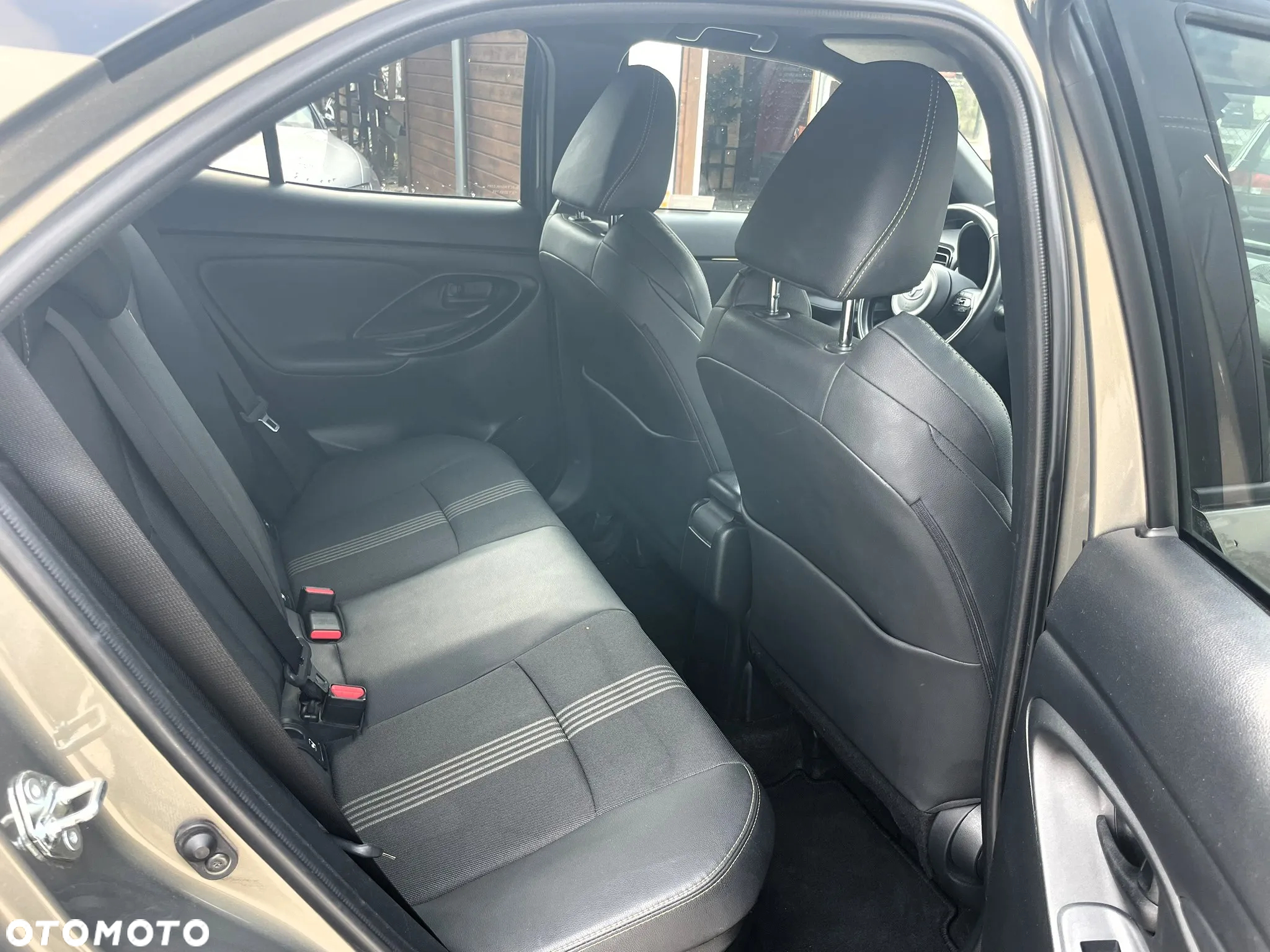 Toyota Yaris Cross Hybrid 1.5 Adventure 4x4 - 13