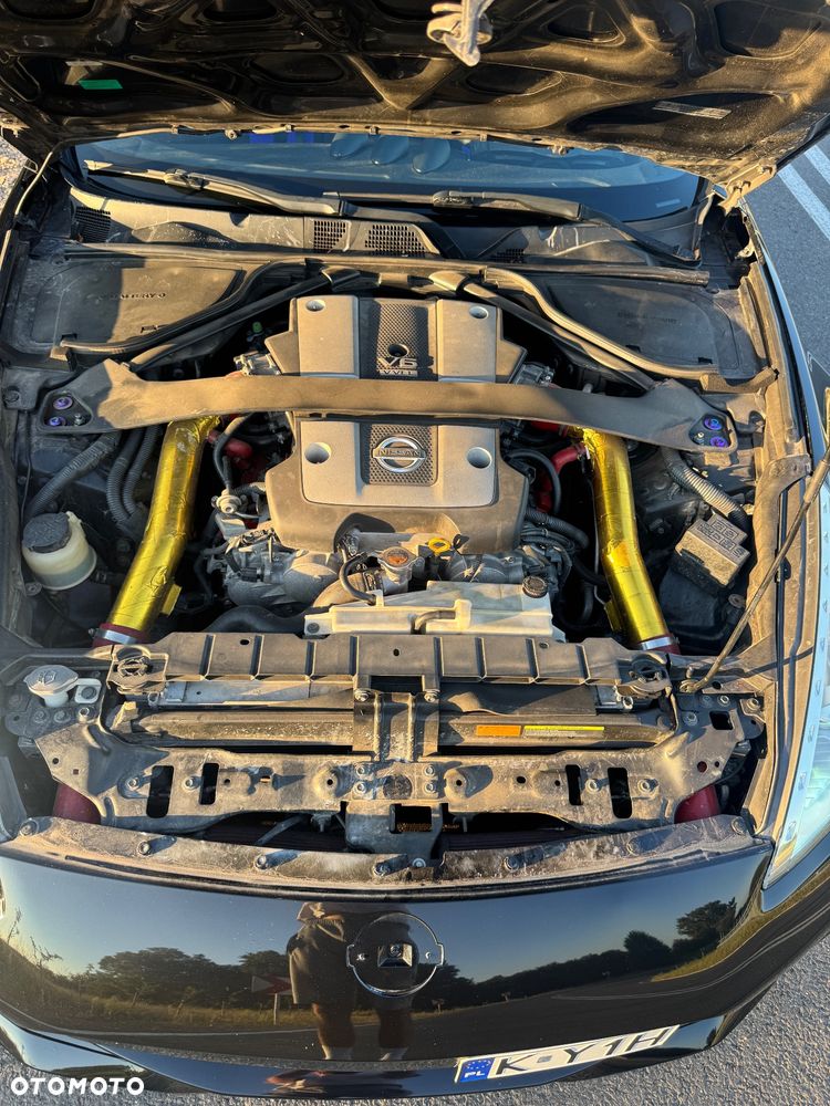 Nissan 370 Z 3.7 V6 - 8