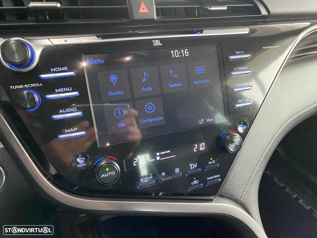 Toyota Camry 2.5 Hybrid Luxury - 9