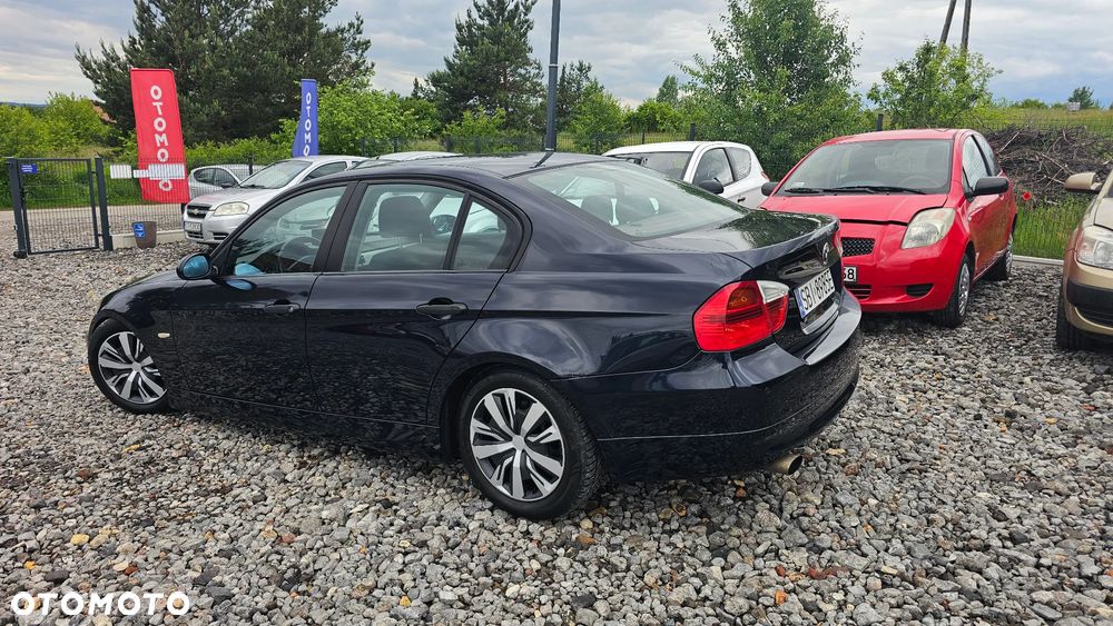 BMW Seria 3 320i - 4
