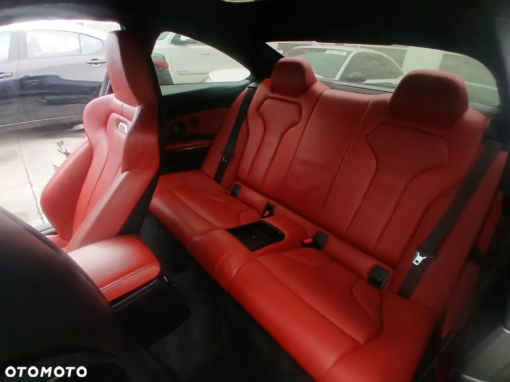 BMW M4 Coupe DKG - 22