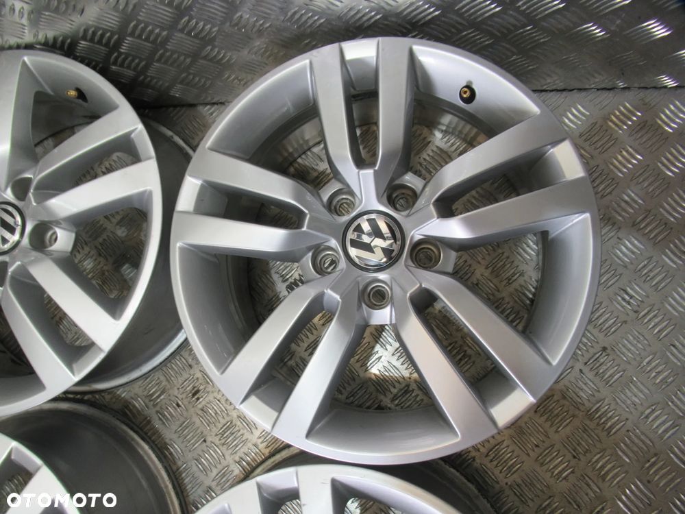 Felgi Vw Tiguan T-Roc Tiguan Caddy 6,5Jx16 et33 5x112 - 4