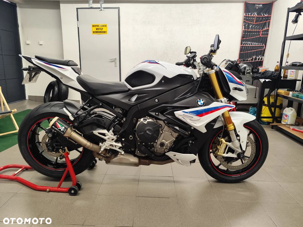 BMW S - 39