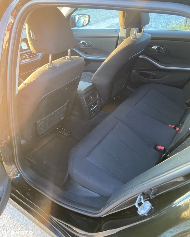 BMW Seria 3 318d Business Edition - 10