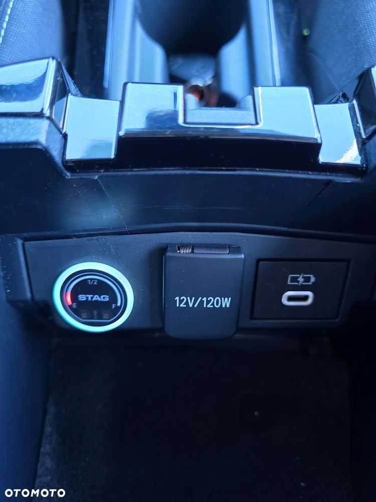 Toyota Corolla 1.8 Hybrid Comfort - 33