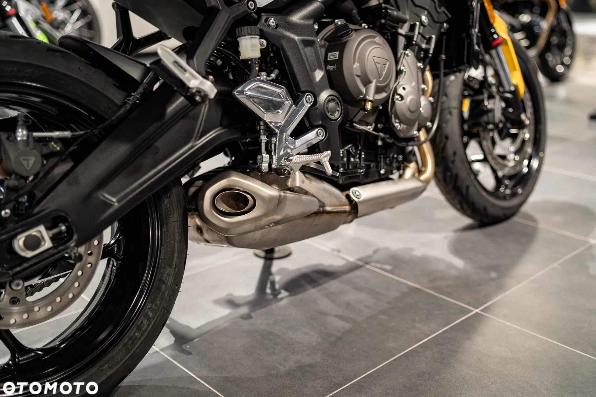 Triumph Trident - 15