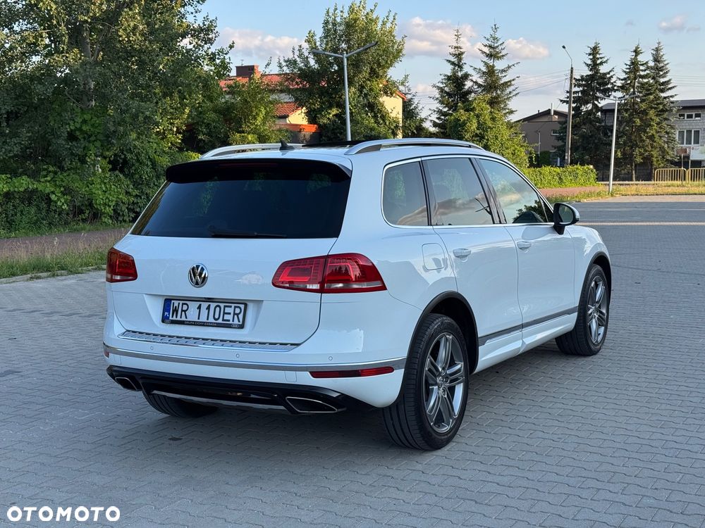 Volkswagen Touareg 3.0 V6 TDI BMT Perfectline R-Style - 11