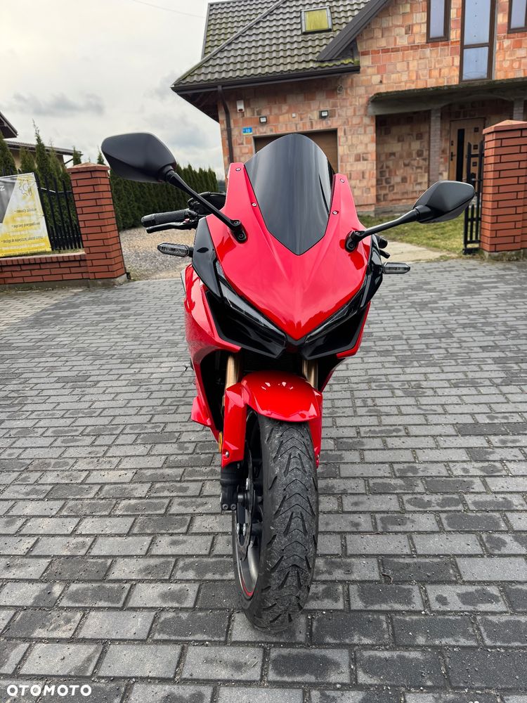 Honda CBR - 9