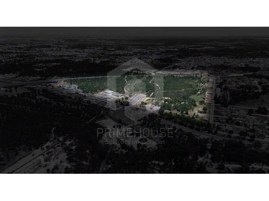Terreno com potencial único para investimento em Seixal, perto de a... - Grande imagem: 2/16