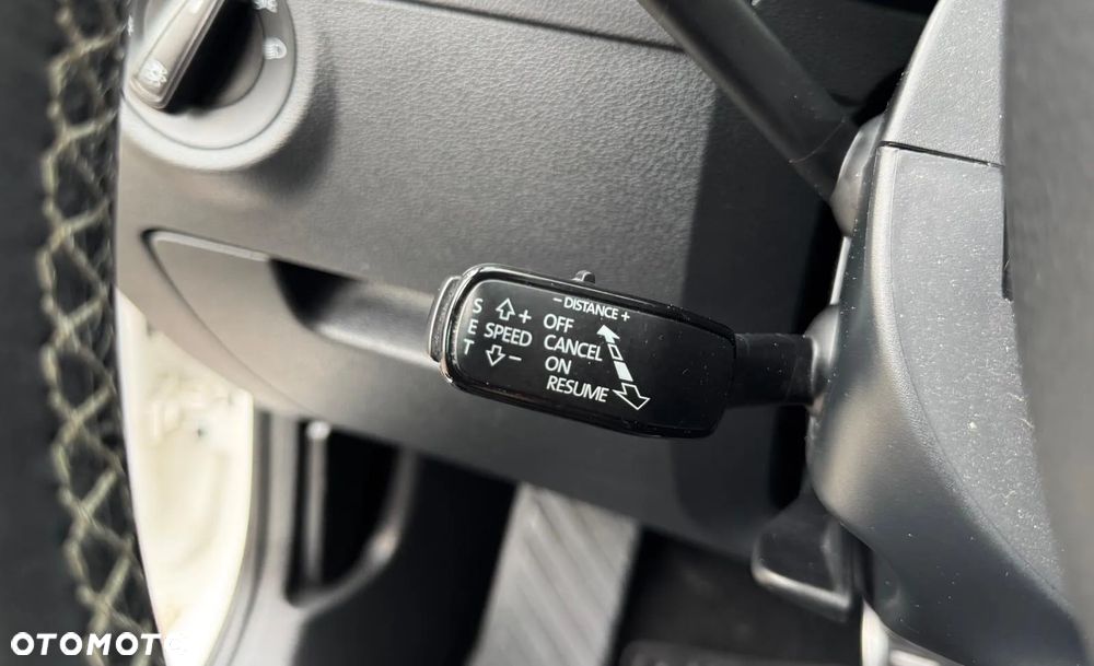 Skoda Octavia Combi 2.0 TDI 4x4 DSG RS - 25