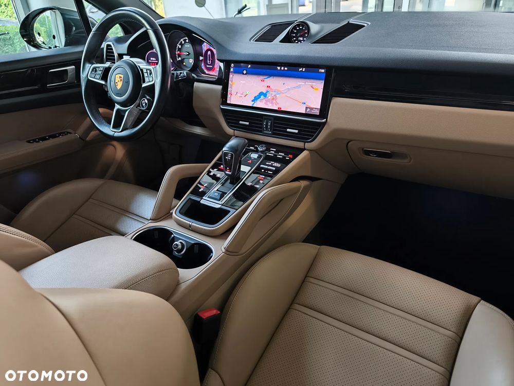 Porsche Cayenne Standard - 16