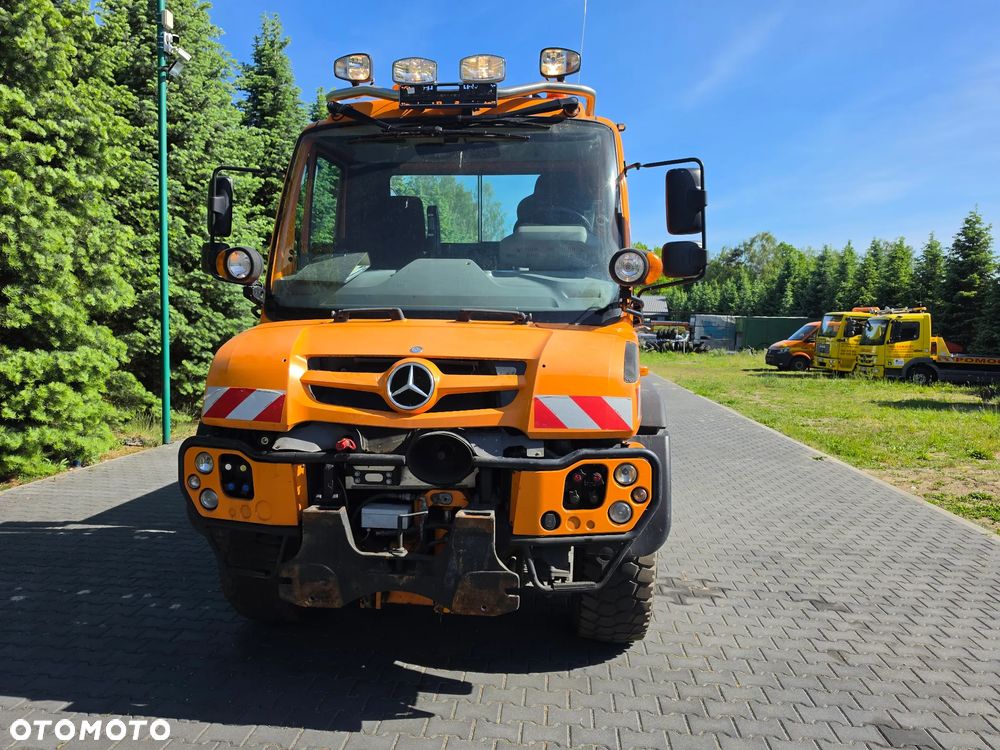 Unimog U527 - 3